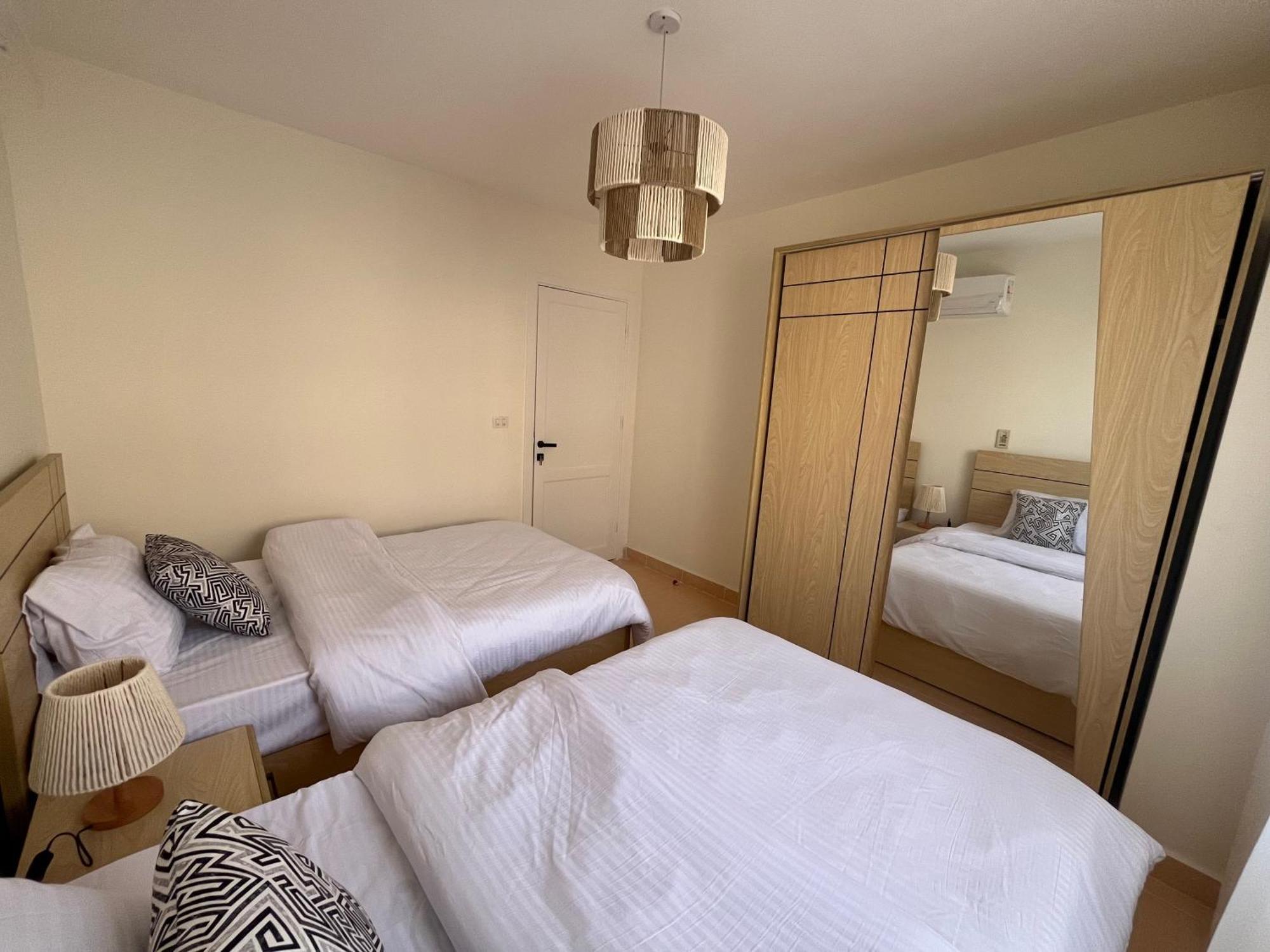 Sisters, Elite Apartment, Madinaty B6 Apartment